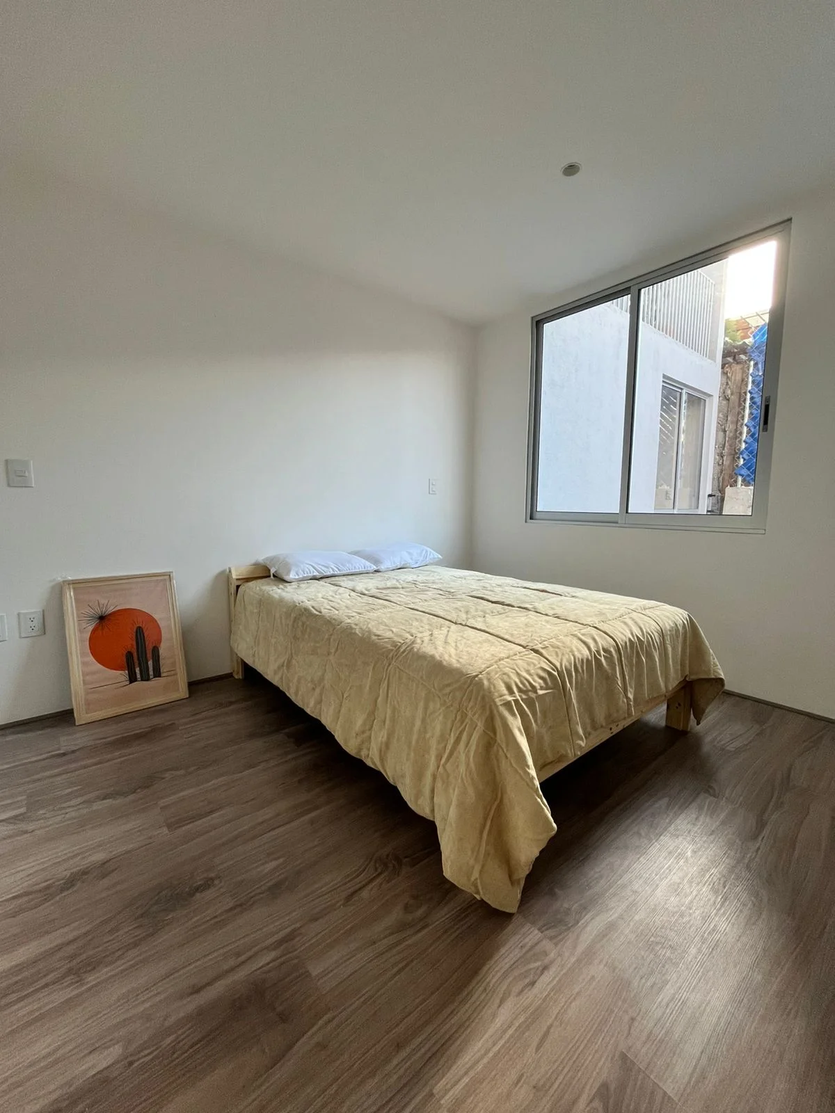 3-Level Penthouse Townhouse in Santa María la Ribera