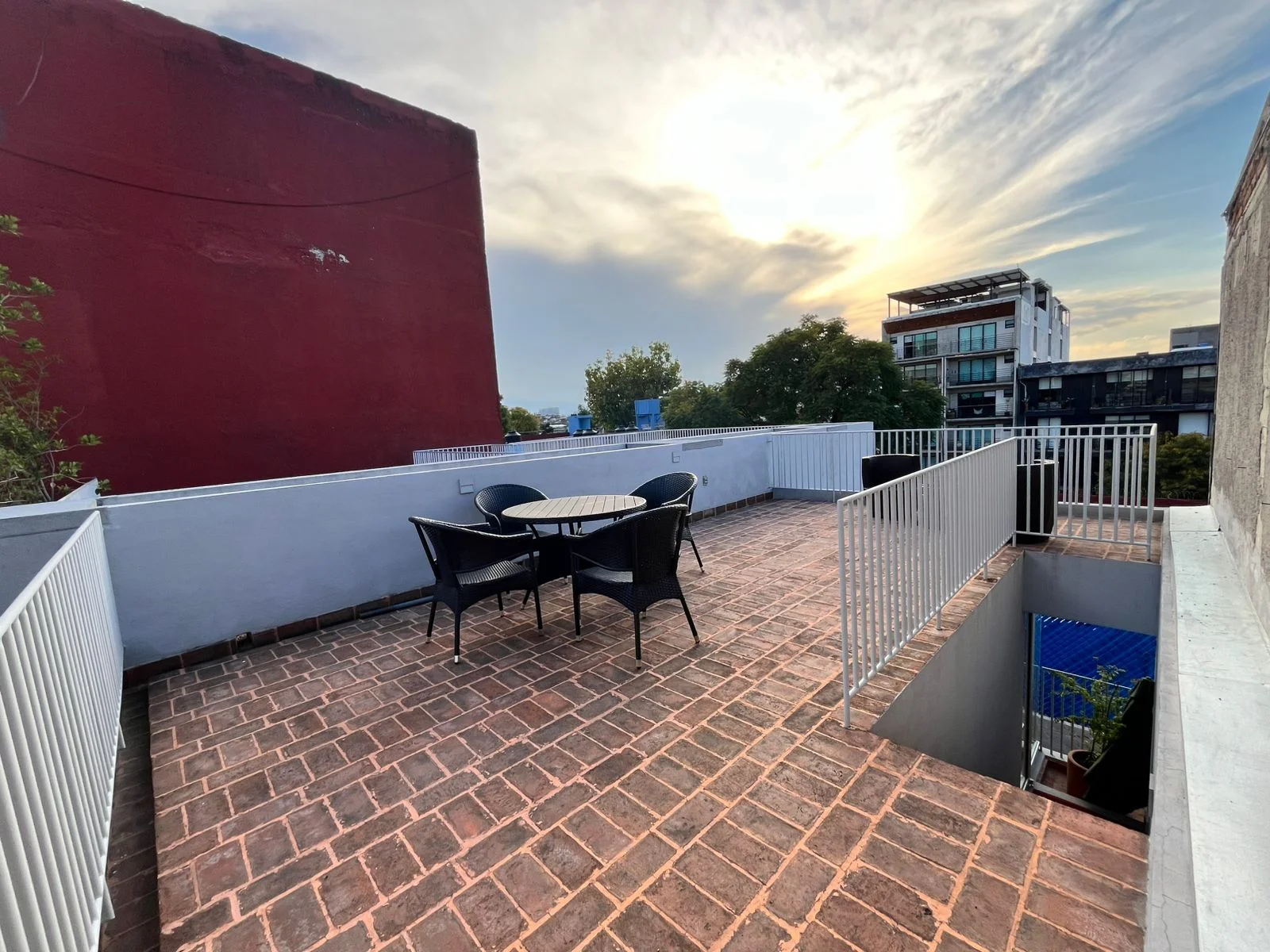 3-Level Penthouse Townhouse in Santa María la Ribera