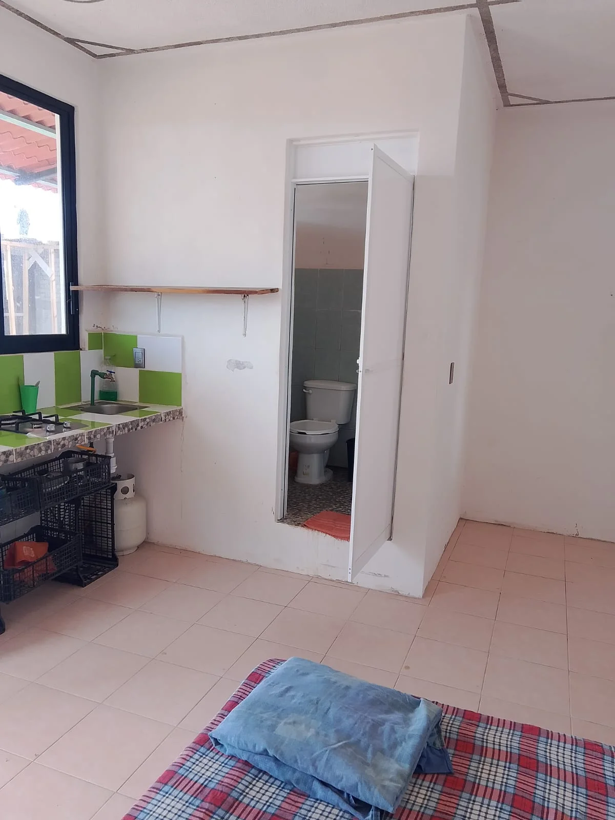 Private Room with Bathroom in La Escondida