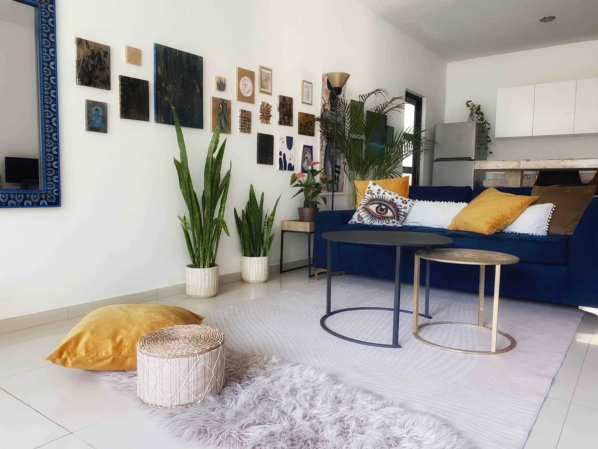Apartment Available Until December 2nd