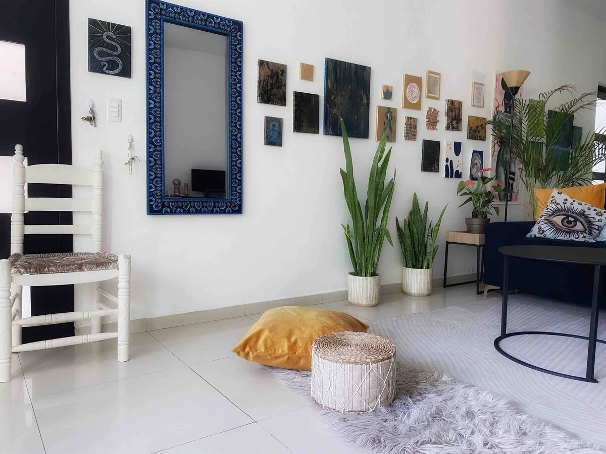 Apartment Available Until December 2nd