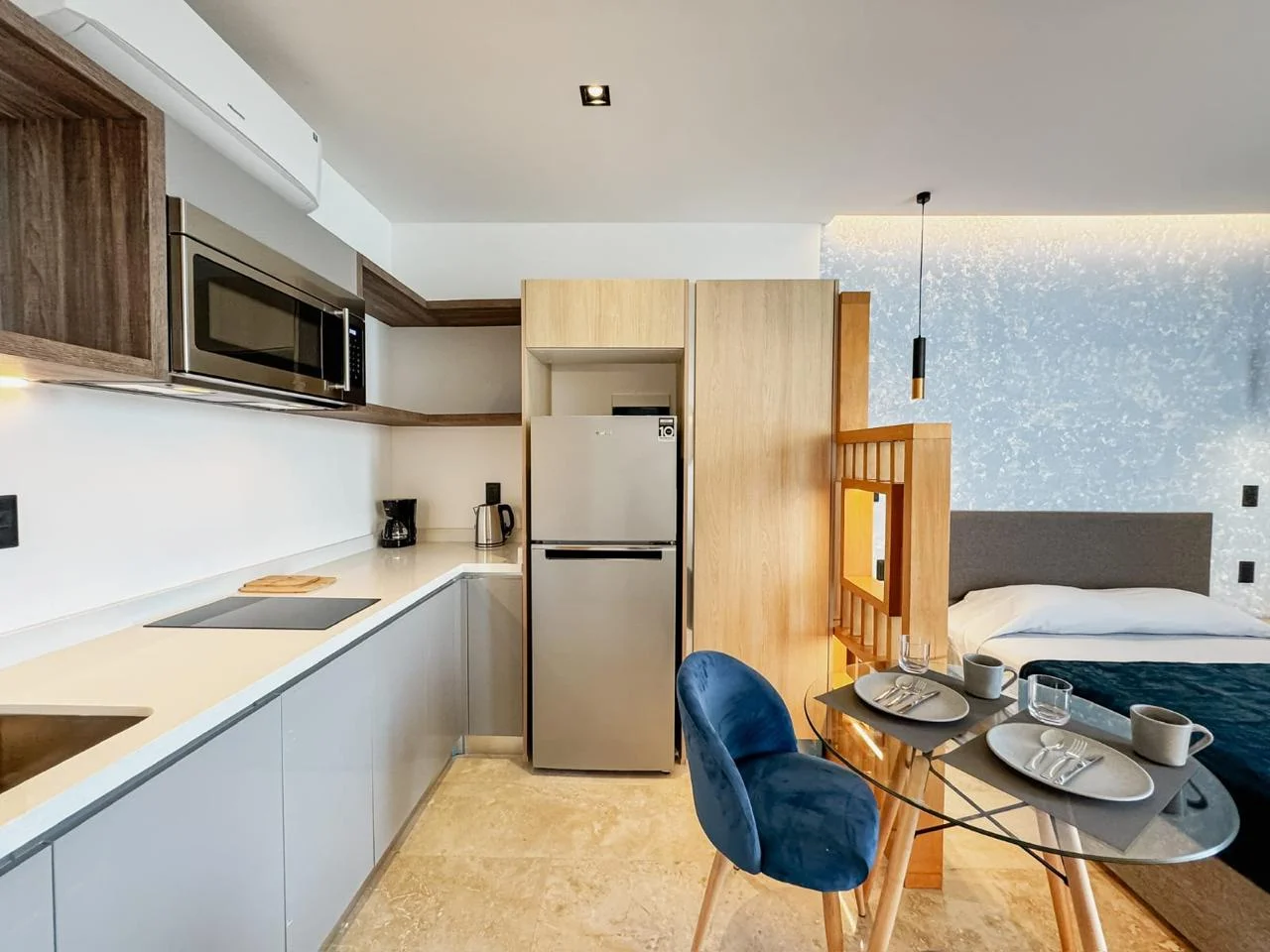 Furnished Studio for Rent – Calle 38 & Av. 20 Bis