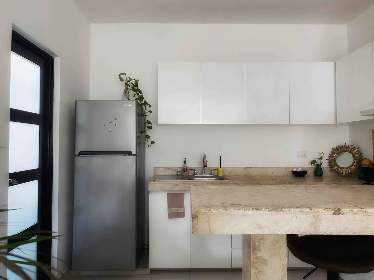 Apartment Available Until December 2nd