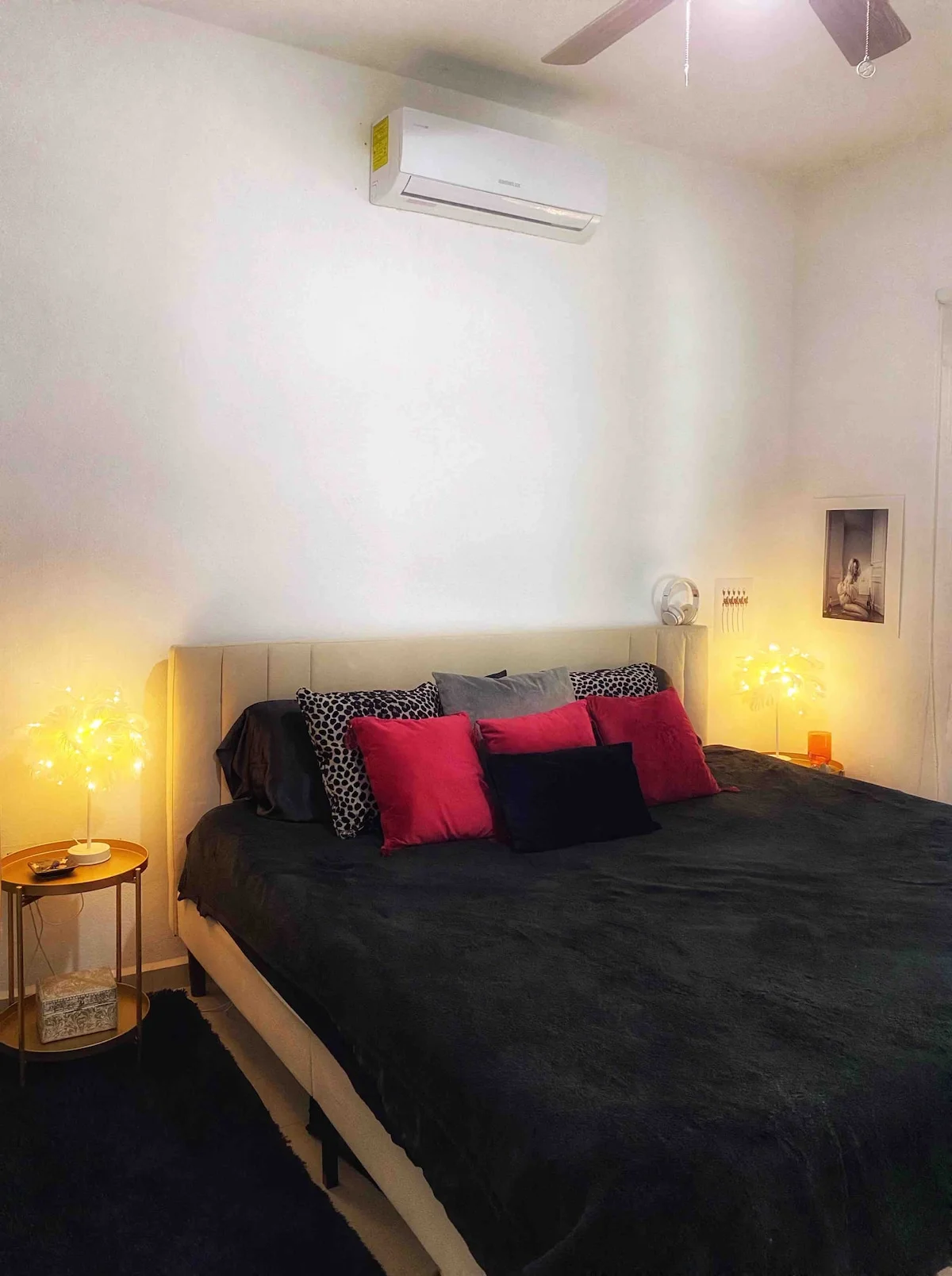 Apartment Available Until December 2nd