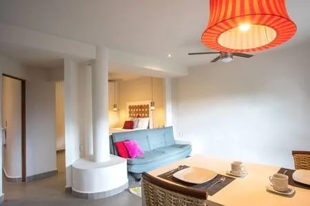 Studio Apartment on Quinta Avenida