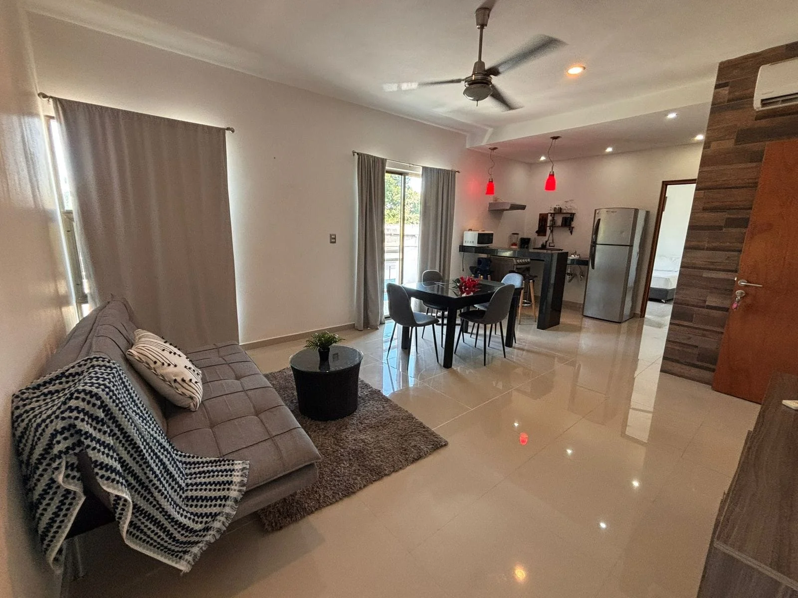 Furnished 2-Bedroom Apartment in Centro, Playa del Carmen