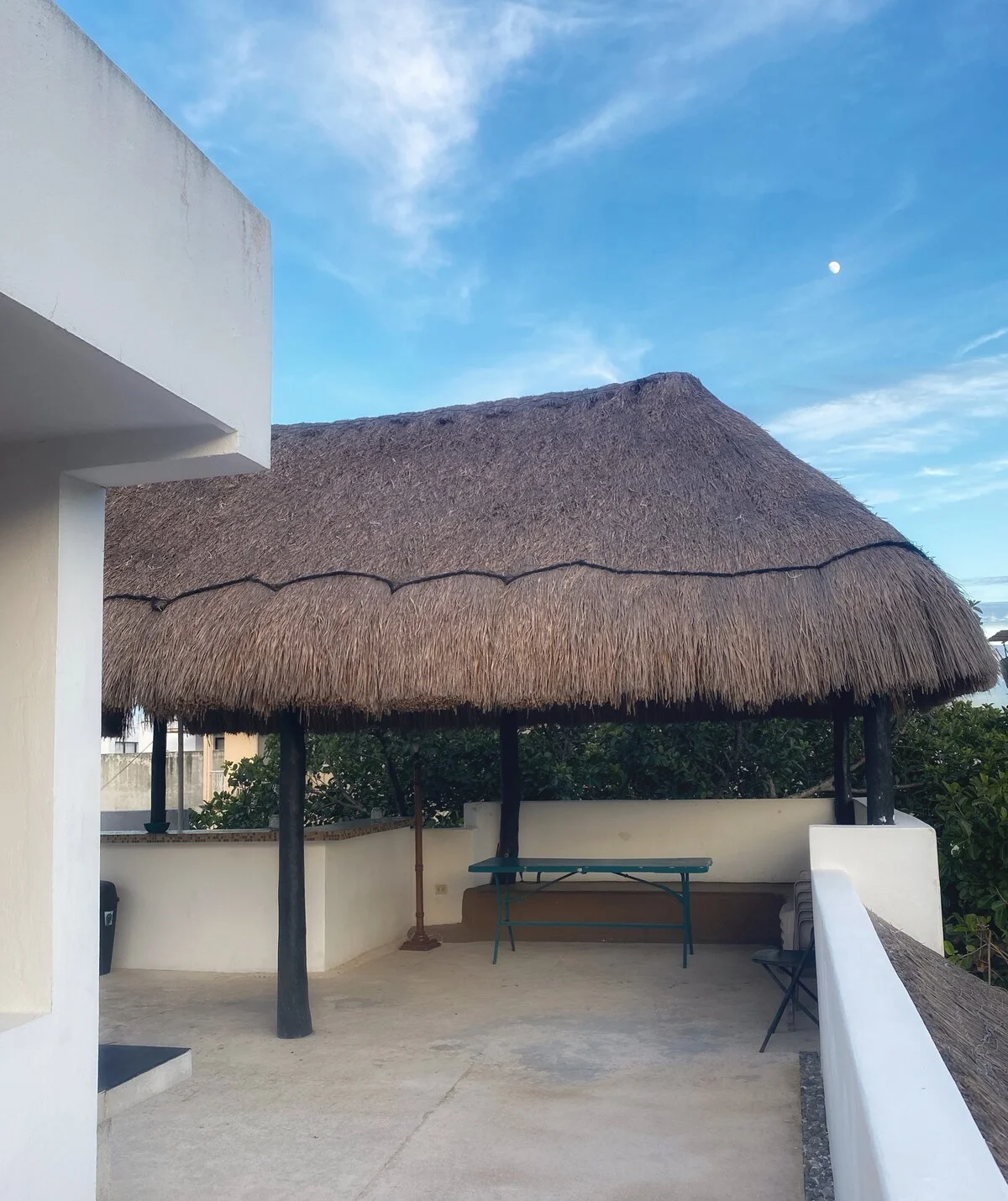 Apartment Available Until December 2nd