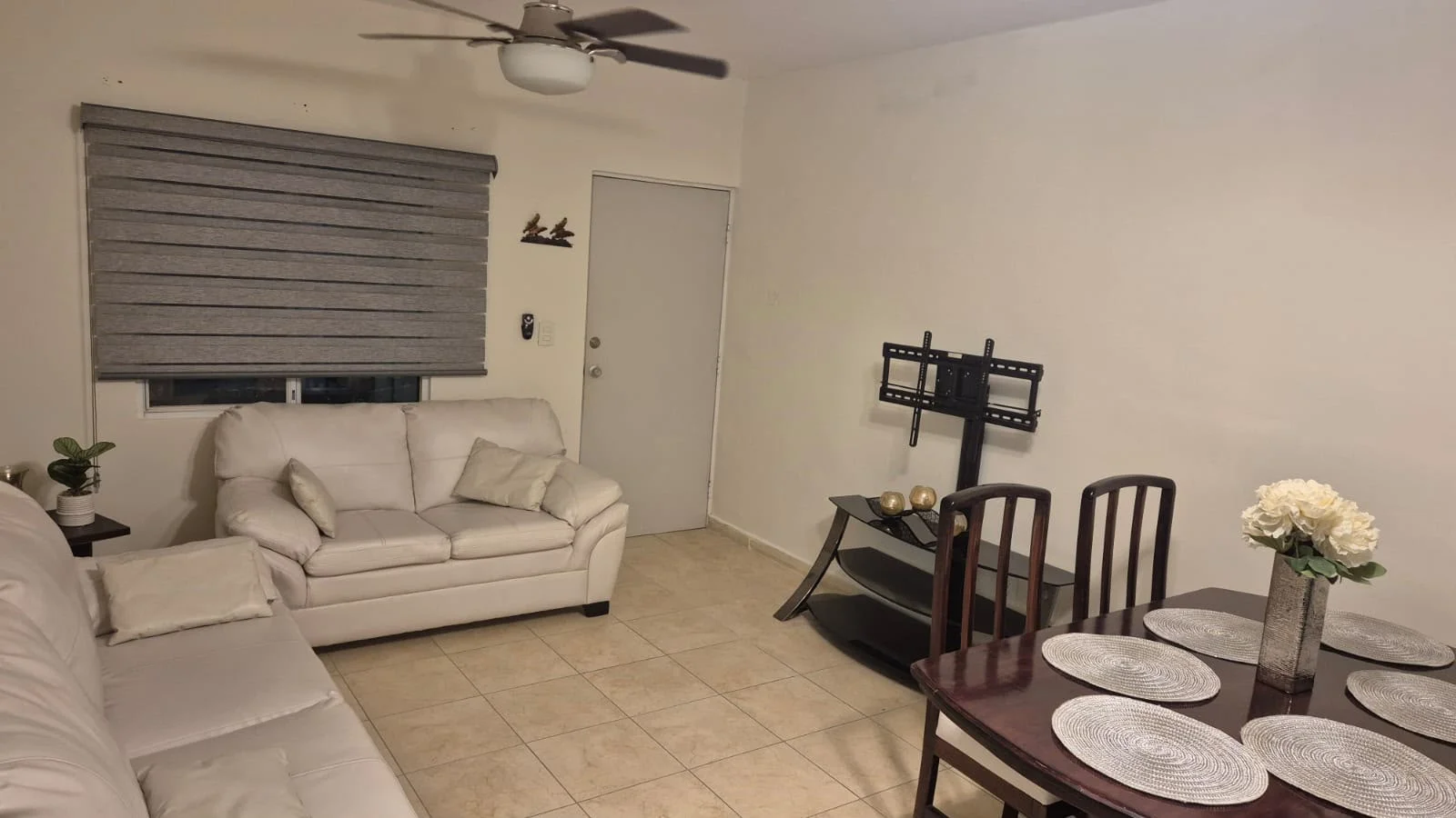 2 Bedroom Apartment in Mision de las Flores, Playa del Carmen