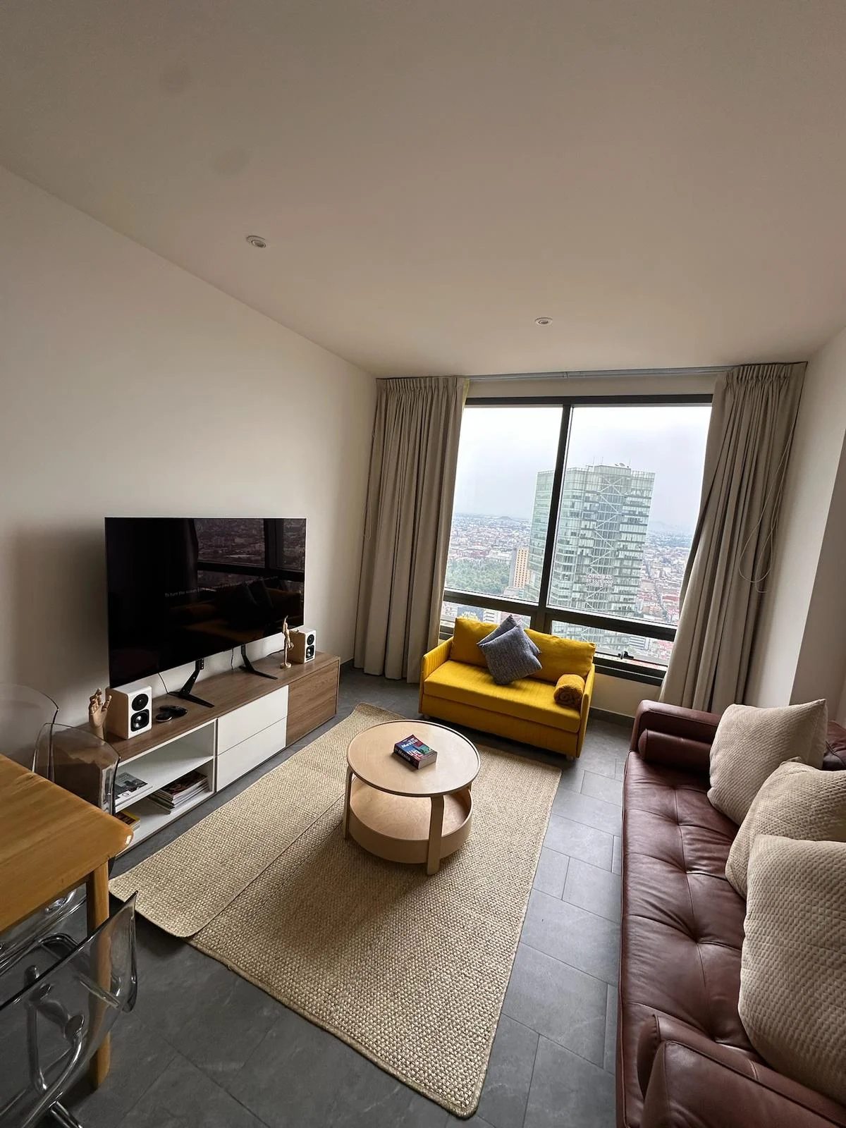 2 Bedroom Apartment in Reforma, Mexico City