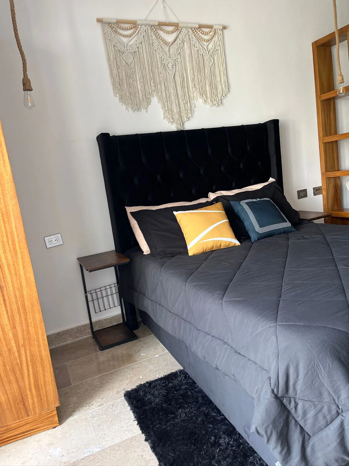 Furnished Studio Apartment for Rent on Av 20