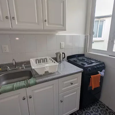 Modern Room with Workspace in Roma Norte