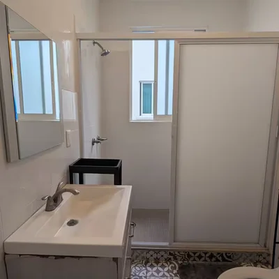 Modern Room with Workspace in Roma Norte