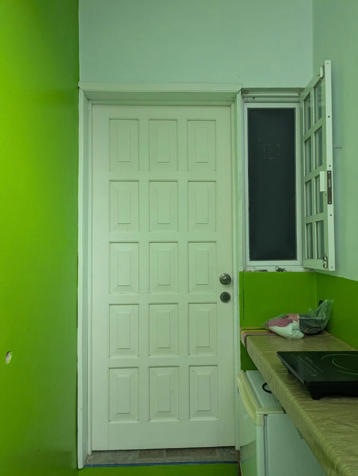 Private Room in Bacocho With AC