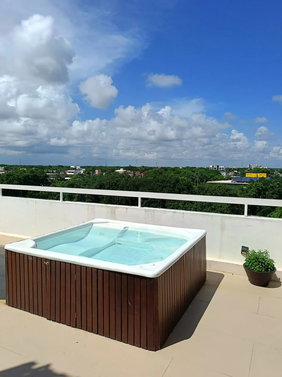 2 Bedroom Apartment near Centro Maya